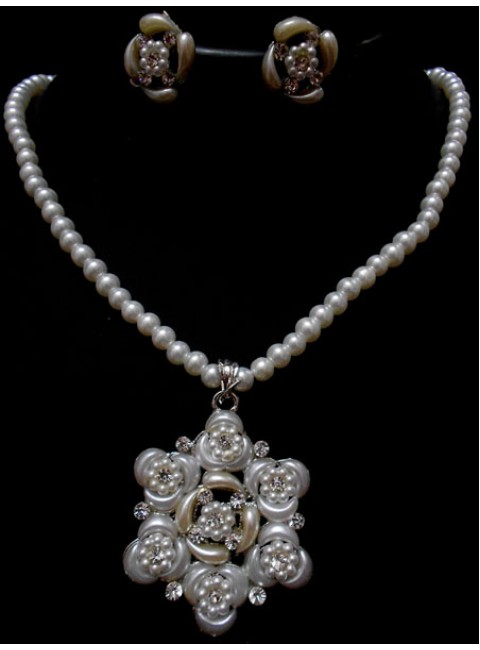 Pearl Necklace